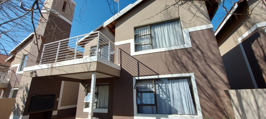 3 Bedroom Property for Sale in Hillside Free State